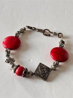 🌷5/25$ Red turquoise silver tone bracelet